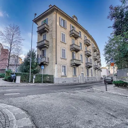 Appartement Residenza Via Carloni 18 *