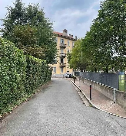 Lägenhet Residenza Via Carloni 18